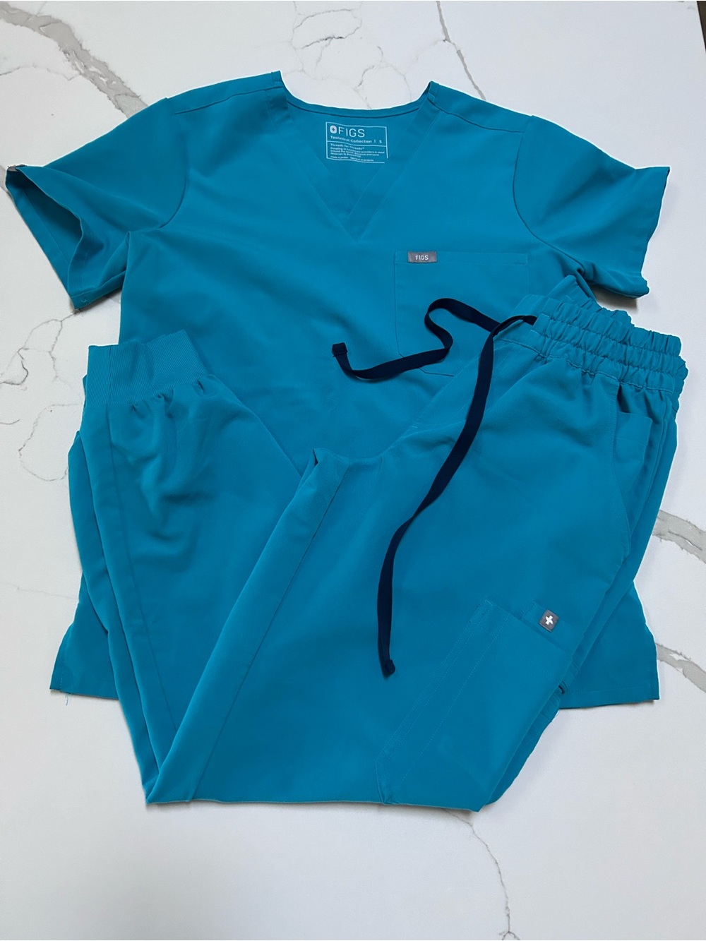 FIGS Teal Scrub Set - Top & Drawstring Pants